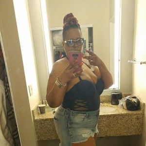 Meet your Posher, Tonya